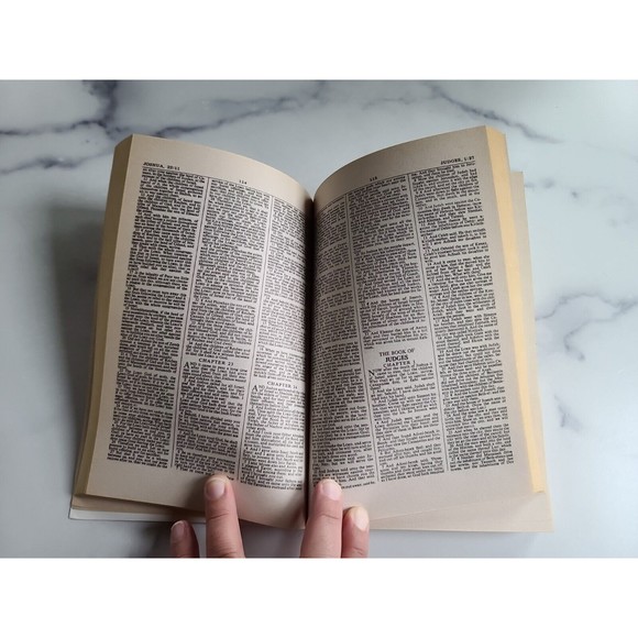 The Holy Bible King James Version - Picture 5 of 10